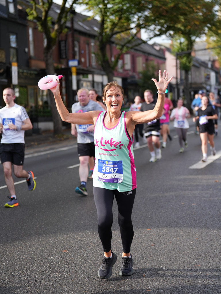 St-Luke's-Sheffield-10K-2025-Resized-215524b3113-8c23-461d-b68a-cee90e7cbb95.jpg