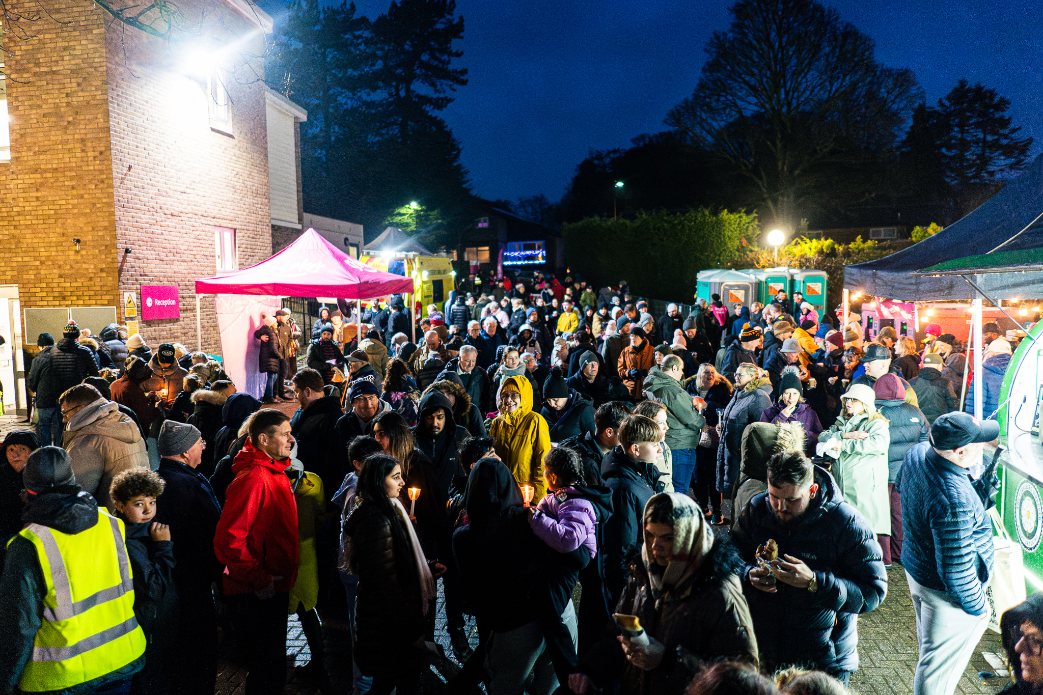 20251207---St-Lukes---Festival-of-Light_LOW_RES-1085227be46-61b0-4505-a428-c456241e53b5.jpg