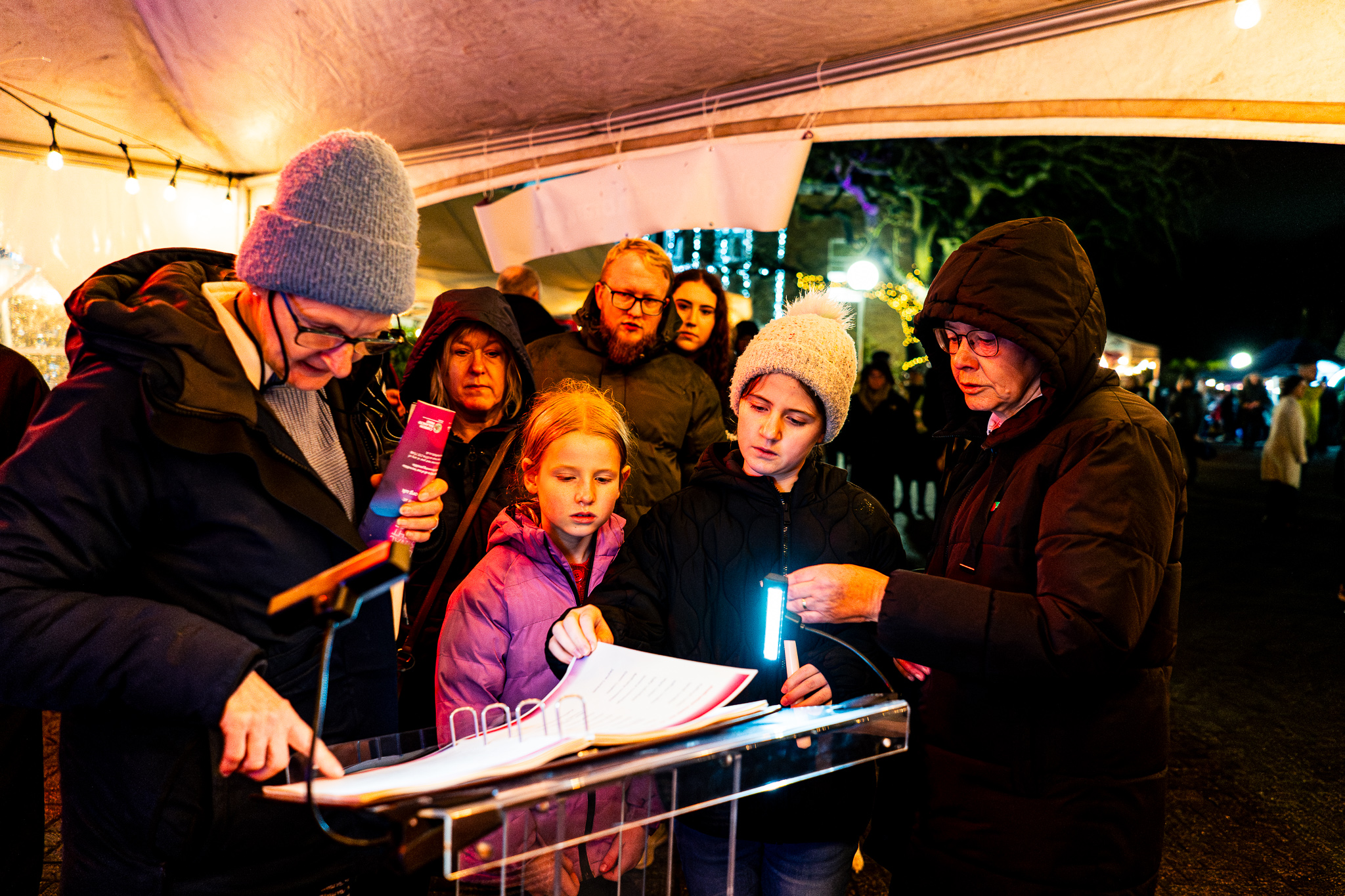 20251207---St-Lukes---Festival-of-Light_LOW_RES-2357e389035-ddb8-455e-bbb3-d8f601e1b0ec.jpg