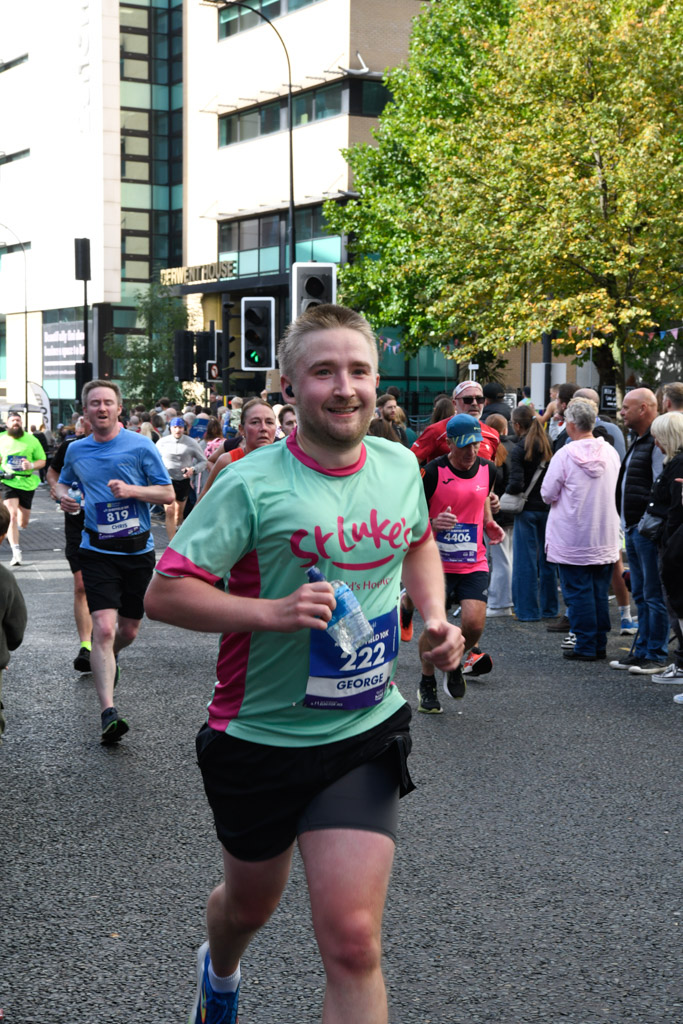 St-Luke's-Sheffield-10K-2025-Resized-039687b39e6-c2ab-4046-93d0-92d8652e4bd6.jpg