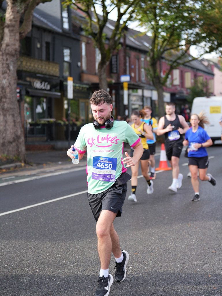 St-Luke's-Sheffield-10K-2025-Resized-1378882150b-f968-4be1-966e-0dfba22d5b52.jpg