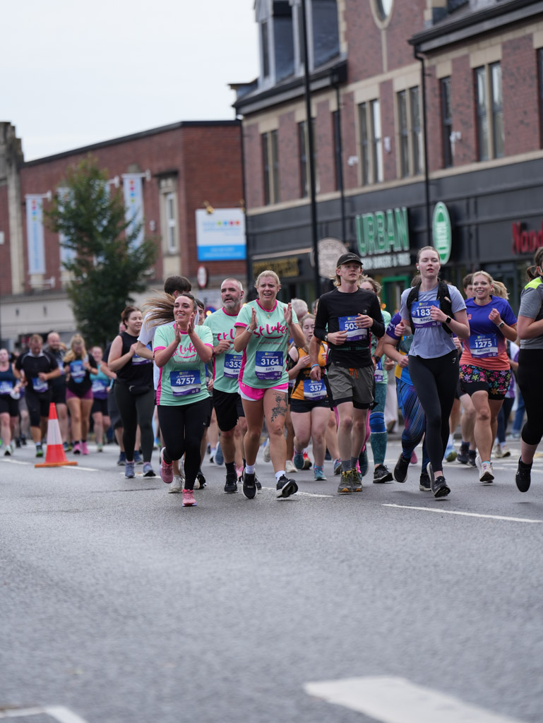 St-Luke's-Sheffield-10K-2025-Resized-298df1ce2d4-bf5e-469c-9f3e-0b4298b1aeef.jpg