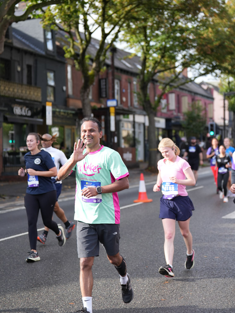 St-Luke's-Sheffield-10K-2025-Resized-189347ac9a4-ec60-4d70-b169-00bacc86ca92.jpg